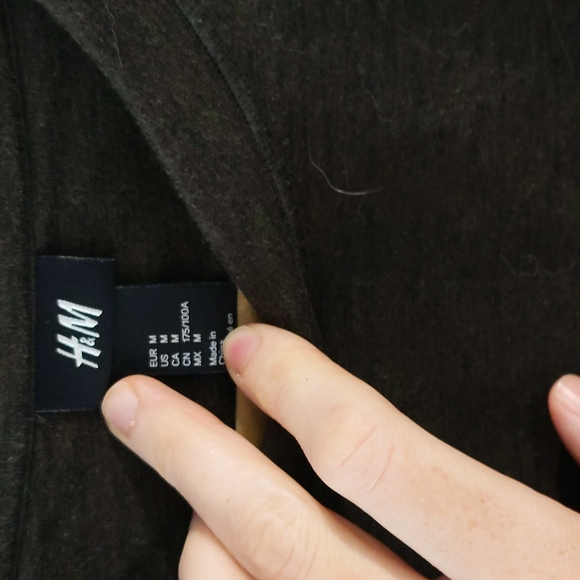 H&M Sweatshirt - Picture 3 of 3